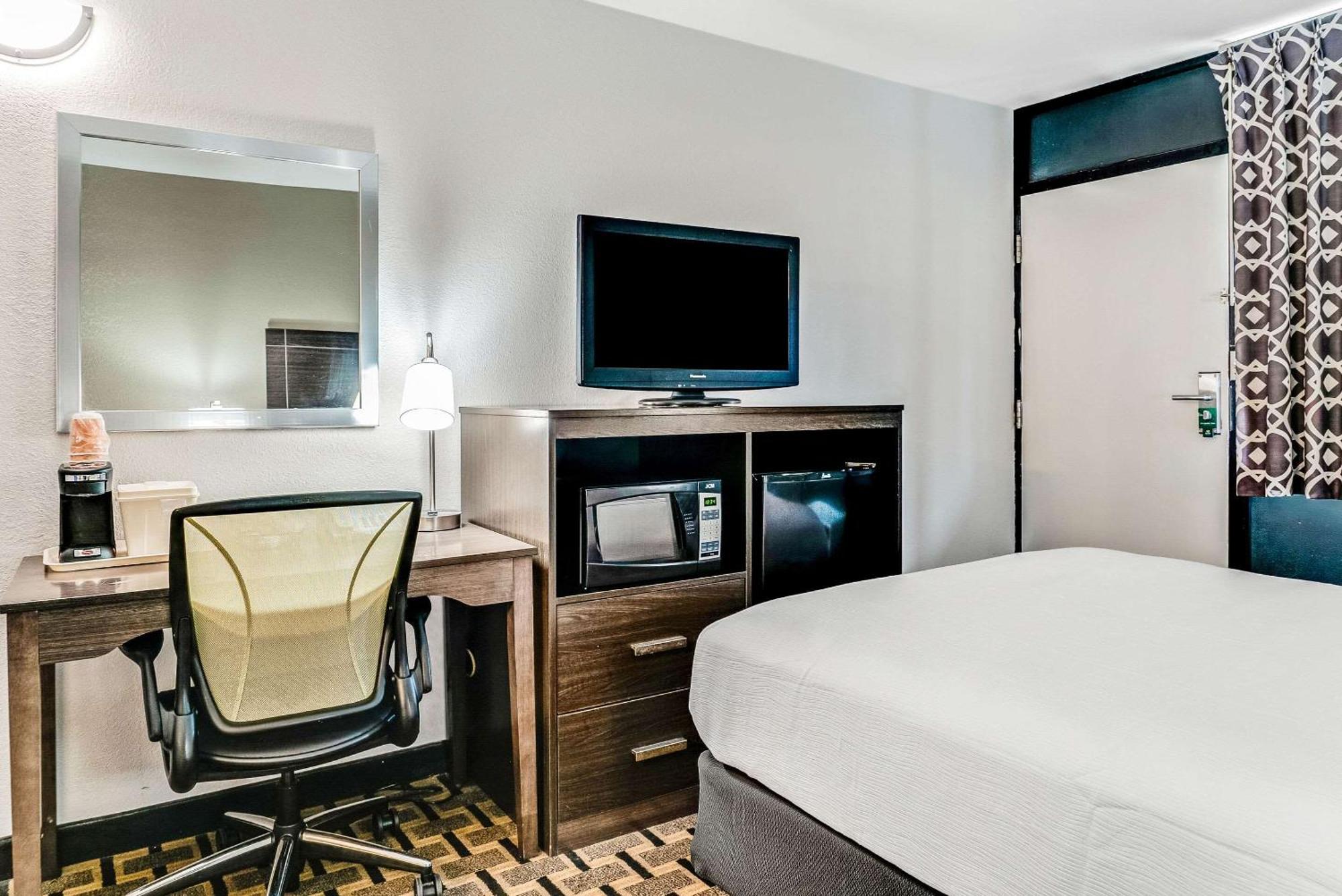 Quality Inn Detroit Downtown Экстерьер фото